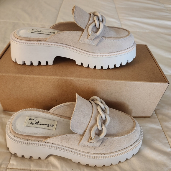 Vintage Havana Shoes - Katy Perry Collections Cream Chain Detail Women's Shoes